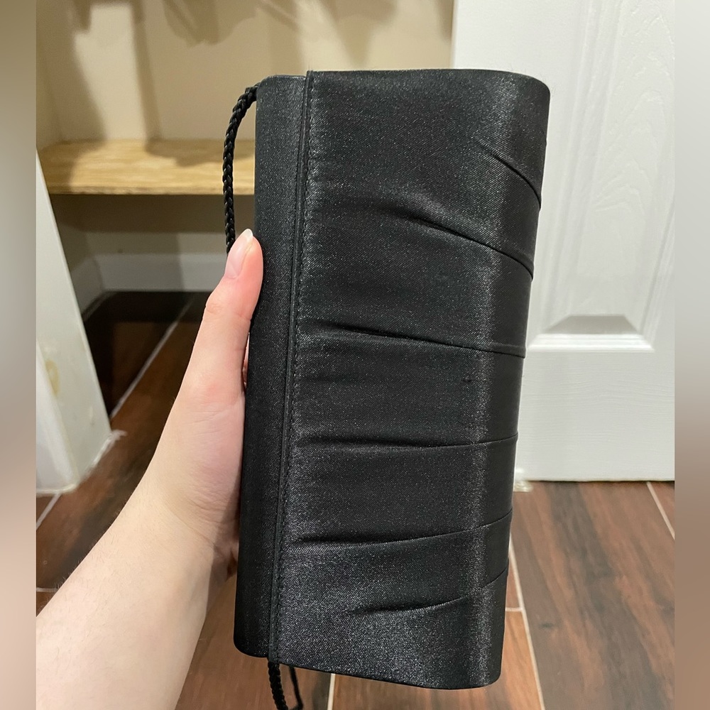 La Regale Clutch Bag - Picture 3 of 7